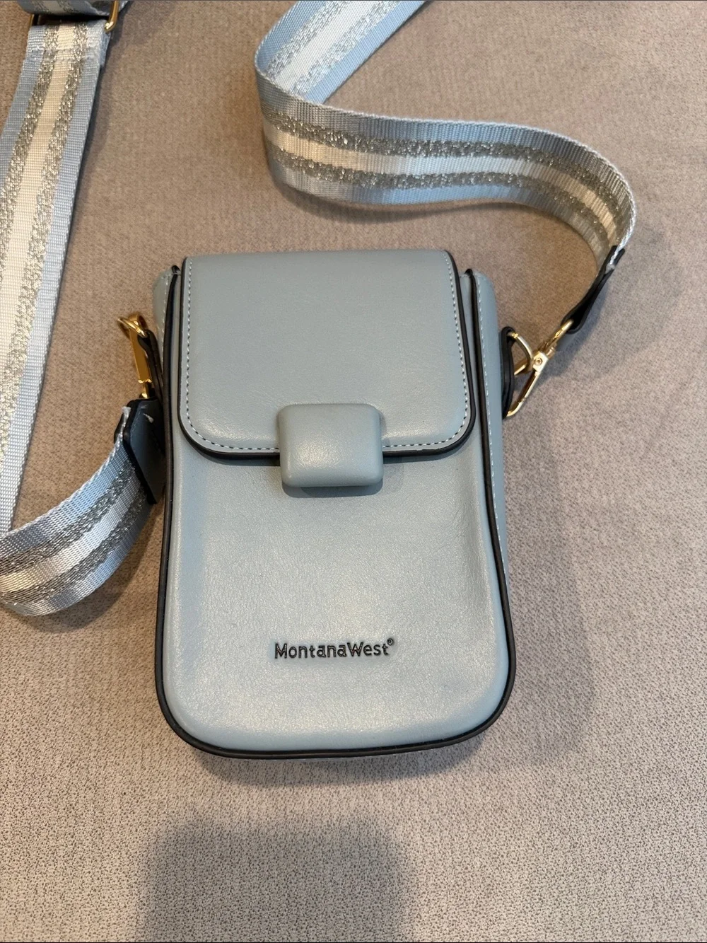 New MontanaWest Light Blue Crossbody Phone Bag with Striped Strap 4”x7.5”x 25”